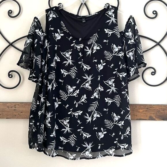 Lane Bryant Chiffon Cold Shoulder Ruffle Black White Floral Print Blouse - Picture 1 of 10